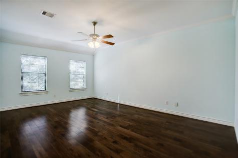 9026 Lakes At 610 Drive Houston TX 77054