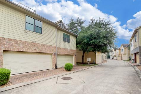 9026 Lakes At 610 Drive Houston TX 77054