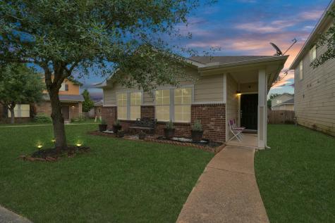 1524 Claremont Garden Circle Houston TX 77047