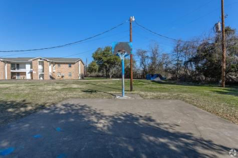 520 Laredo Street Navasota TX 77868