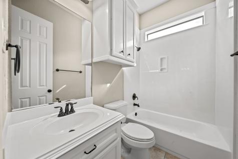 293 W Bend Drive League City TX 77573
