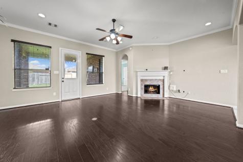 293 W Bend Drive League City TX 77573