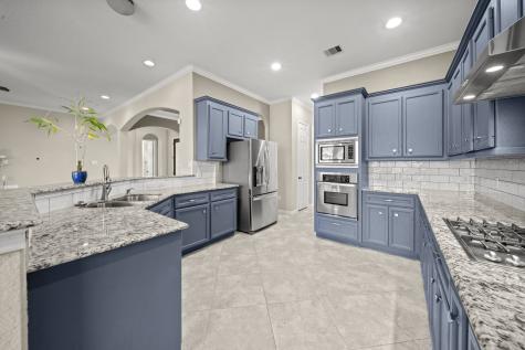 293 W Bend Drive League City TX 77573