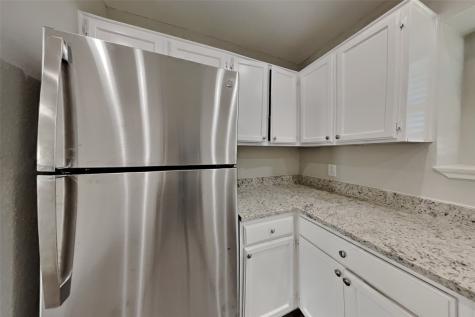 1039 Oxford Drive Pearland TX 77584