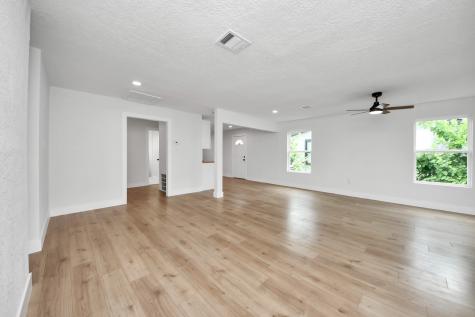 501 Schilling Street Baytown TX 77520