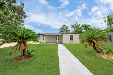 501 Schilling Street Baytown TX 77520
