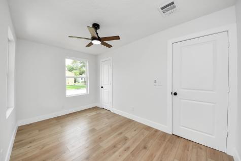 501 Schilling Street Baytown TX 77520