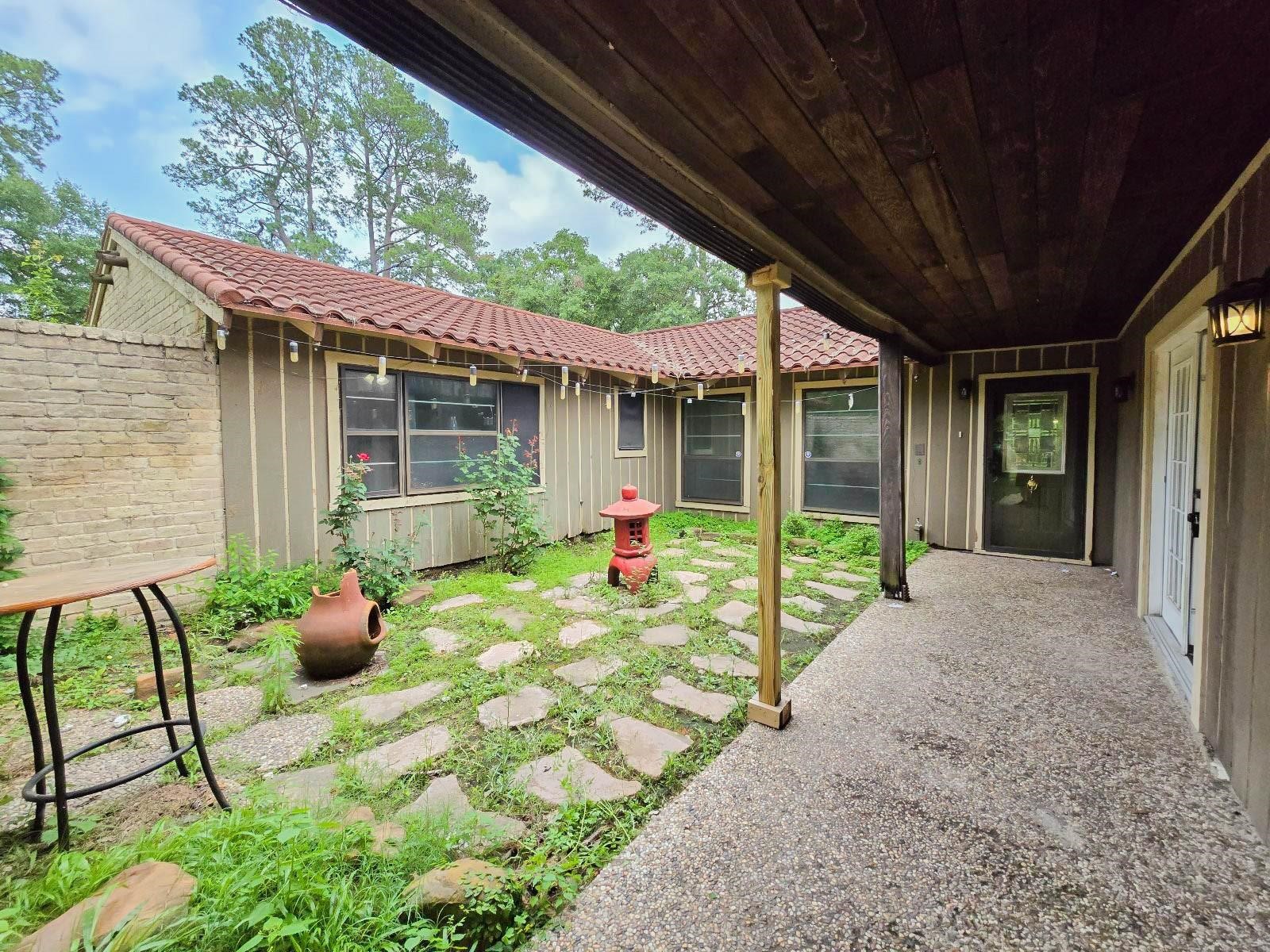 215 W North Hill Drive Spring TX 77388