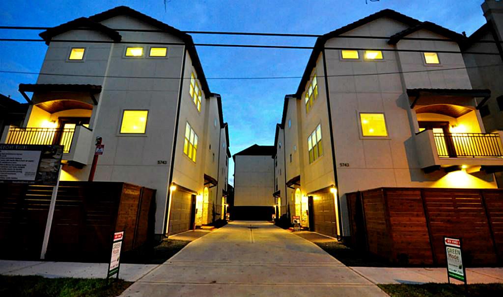 5743 Kansas Street D Houston TX 77007