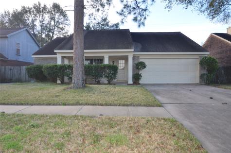 1631 Clear Valley Drive Houston TX 77014