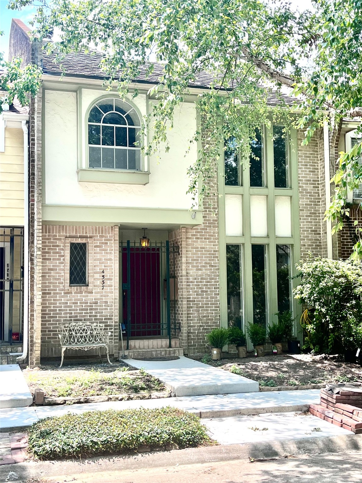 4537 Acacia Street Bellaire TX 77401