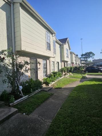 8636 Village Of Fondren Drive 8636 Houston TX 77071