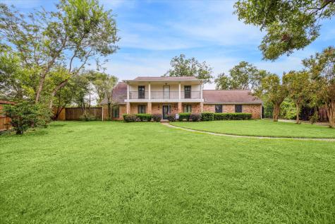 4702 Bayou Vista Drive Houston TX 77091
