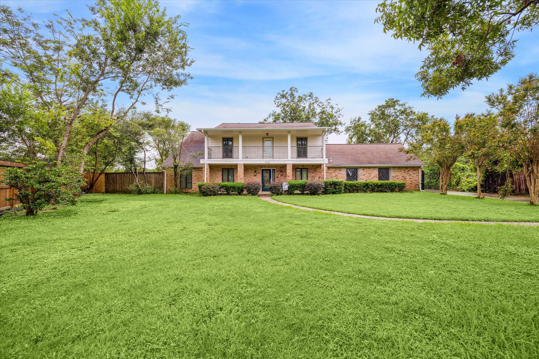 4702 Bayou Vista Drive Houston TX 77091