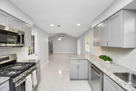 6031 Dellfern Drive Houston TX 77035