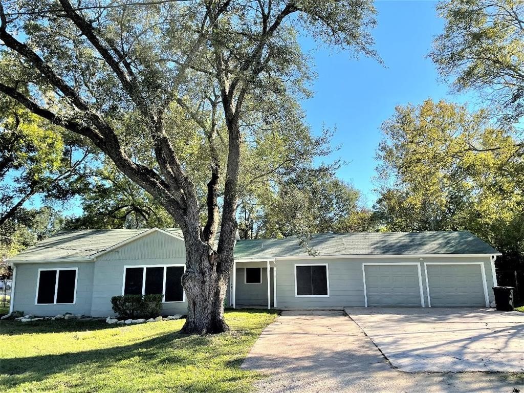 818 Reidland Street Crosby TX 77532