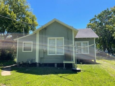 706 14th Avenue N Texas City TX 77590