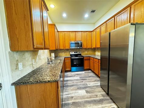 9126 Lakes At 610 Drive Houston TX 77054