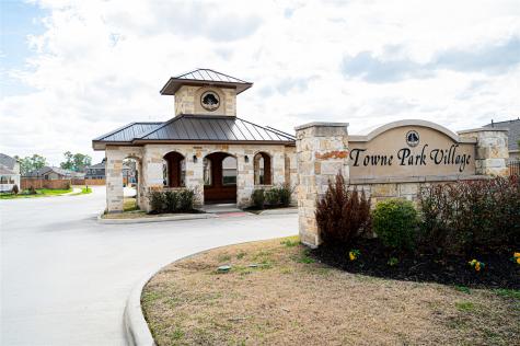 10730 Nathaniel Valley Path Houston TX 77016