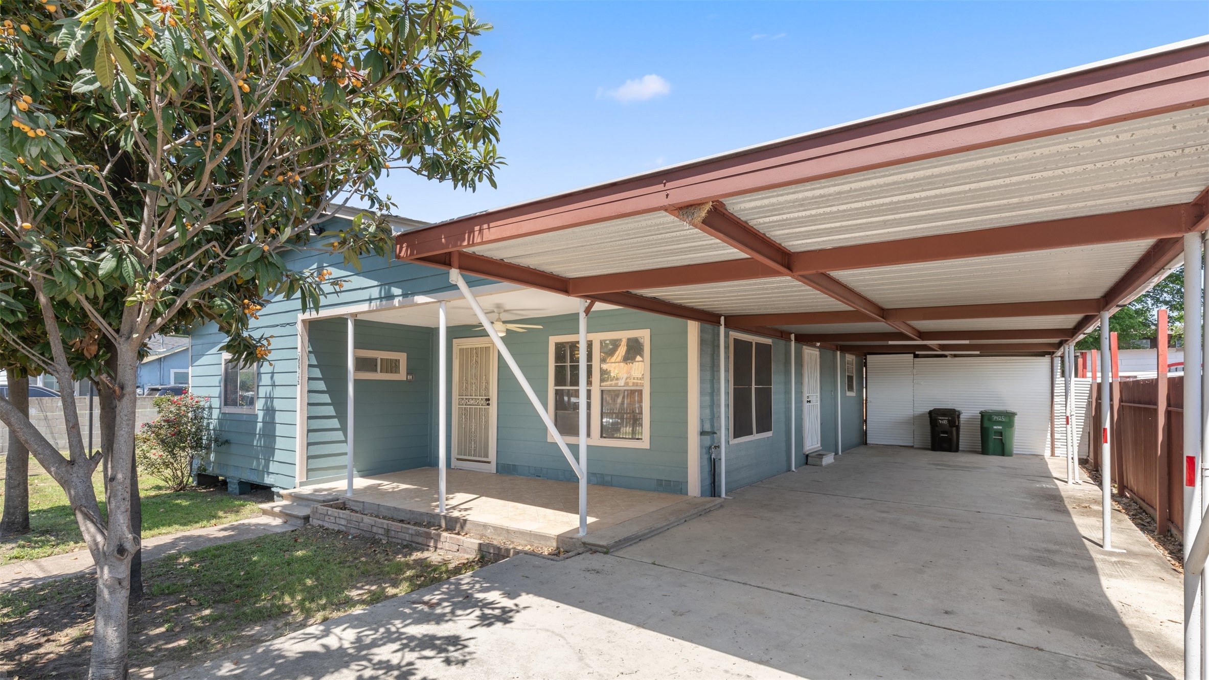 7425 Gonzales Street Houston TX 77020