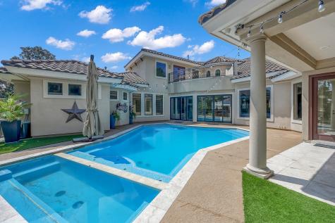 64 W Shore Lane Montgomery TX 77356