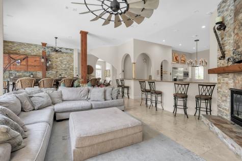 64 W Shore Lane Montgomery TX 77356