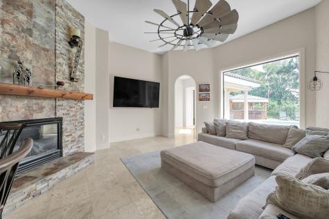 64 W Shore Lane Montgomery TX 77356