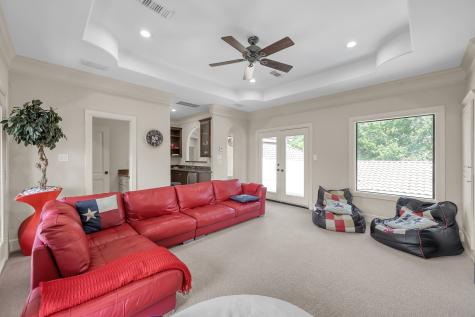 64 W Shore Lane Montgomery TX 77356