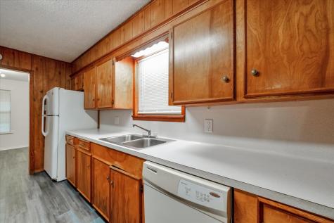 153 County Road 3810 Cleveland TX 77328