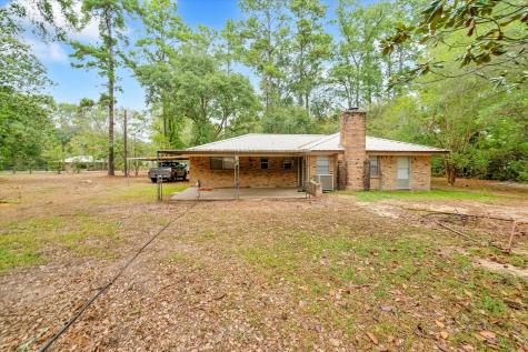 153 County Road 3810 Cleveland TX 77328