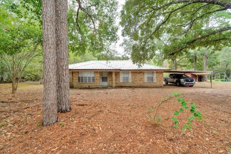 153 County Road 3810 Cleveland TX 77328