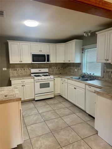4218 Darby Street Bacliff TX 77518