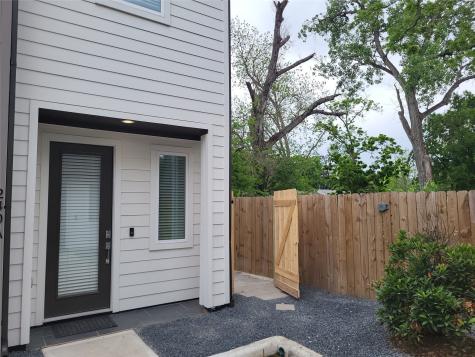 240 Julia Street A Houston TX 77022