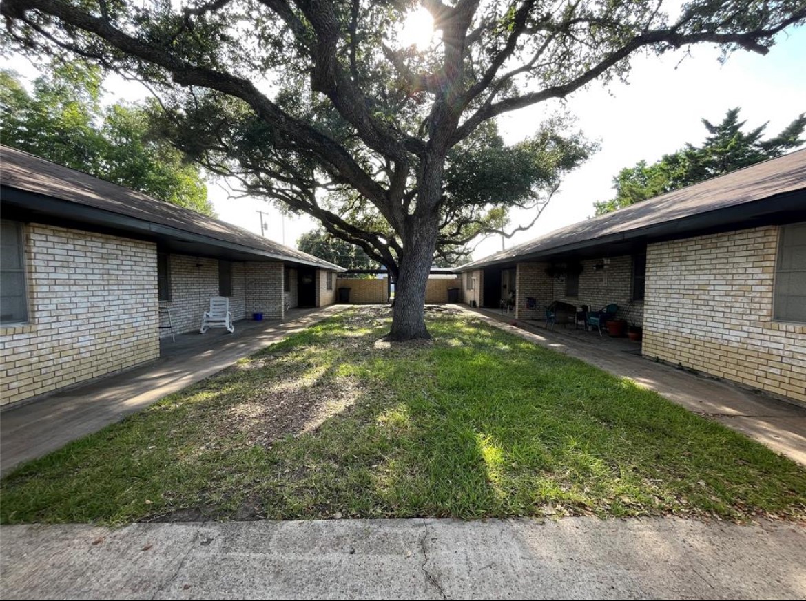 910 Avenue H Bay City TX 77414