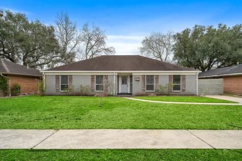 5727 Cerritos Drive Houston TX 77035