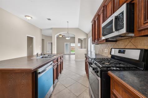 2114 Thorn Berry Creek Lane Katy TX 77449