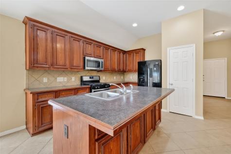2114 Thorn Berry Creek Lane Katy TX 77449