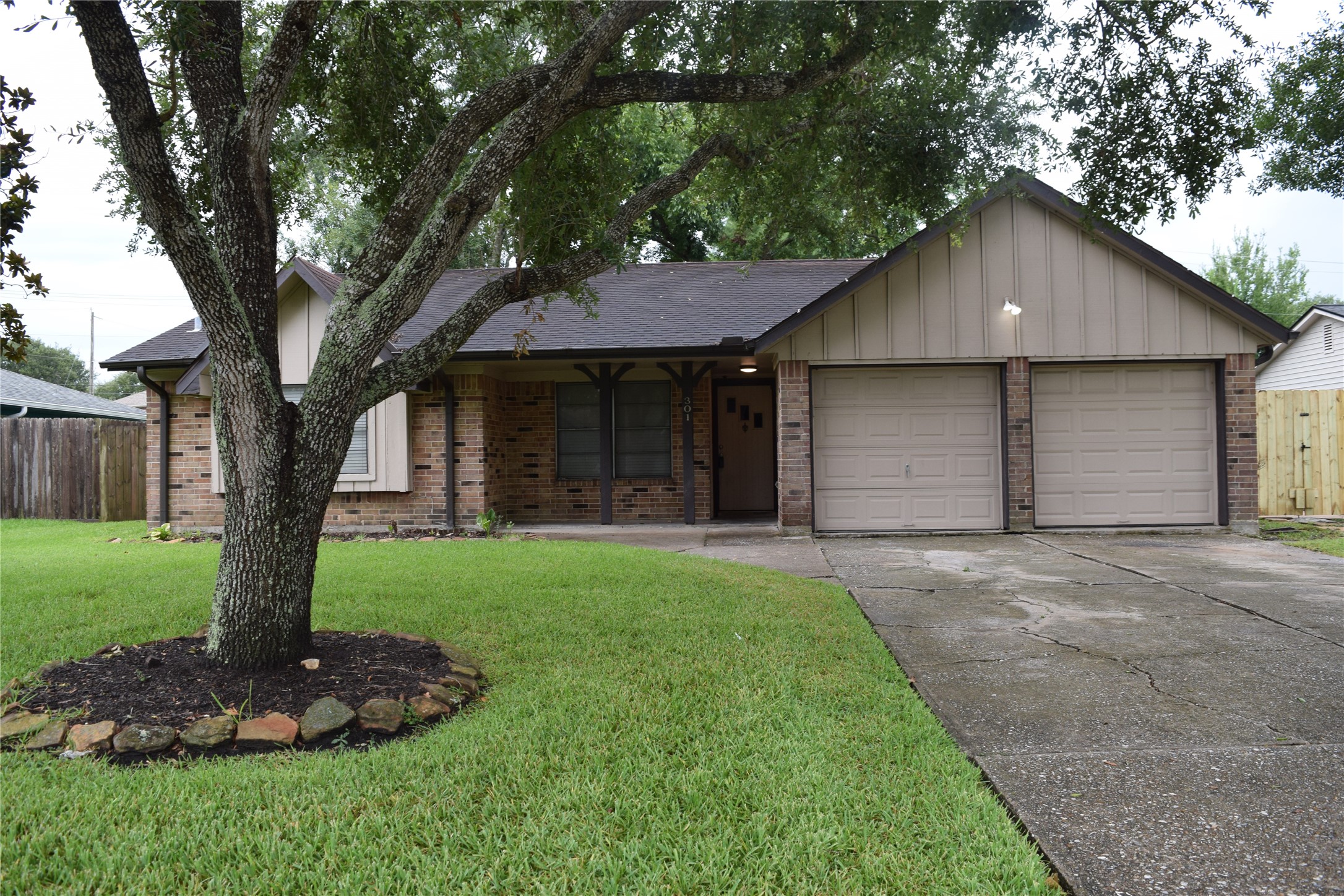 301 Rachael Lane Friendswood TX 77546