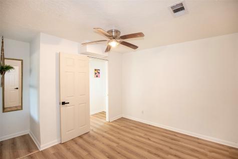 2101 15th Avenue N Texas City TX 77590