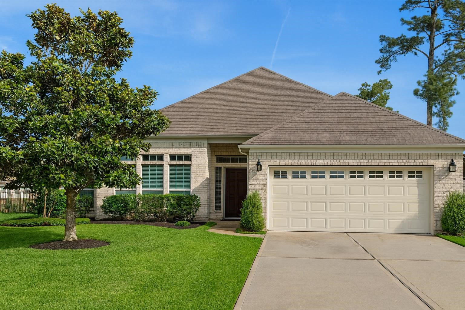 28506 Hidden Lake W Magnolia TX 77354