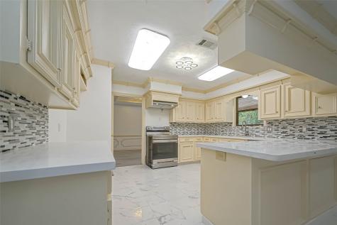 4902 River Hill Drive Kingwood TX 77345