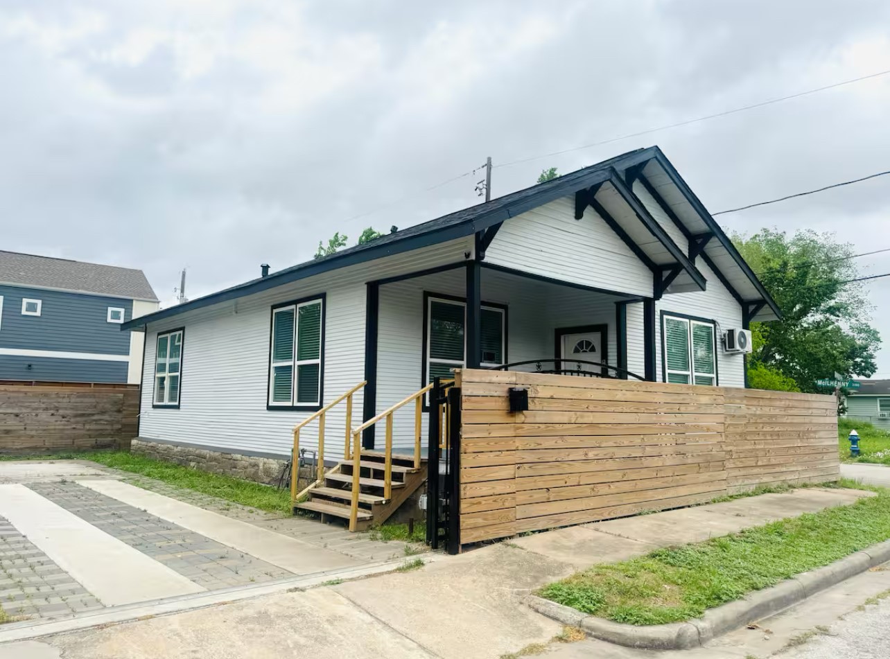 2404 Burkett Street Houston TX 77004