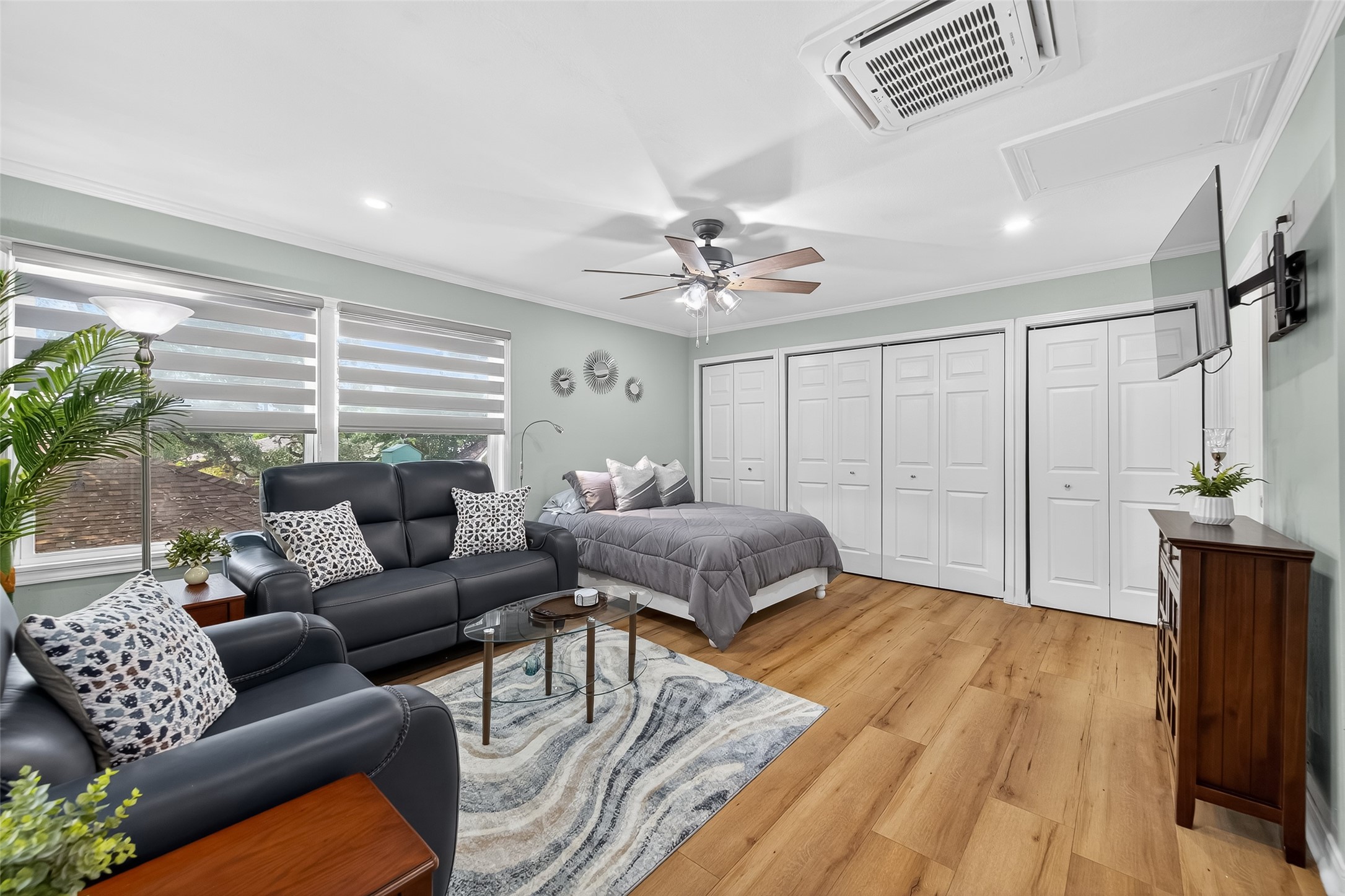 407 1/2 Fairbanks Street Houston TX 77009