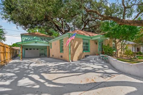 407 1/2 Fairbanks Street Houston TX 77009