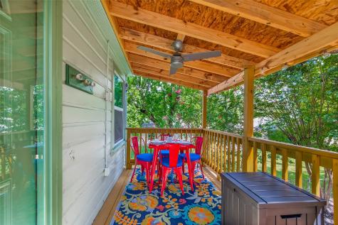 407 1/2 Fairbanks Street Houston TX 77009