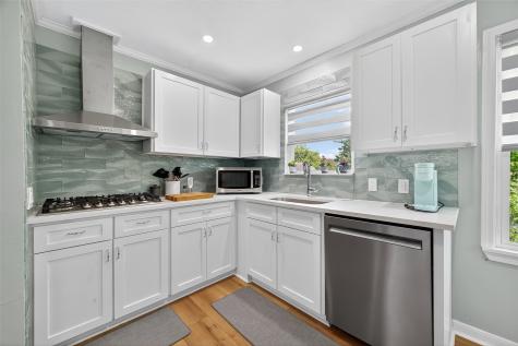 407 1/2 Fairbanks Street Houston TX 77009