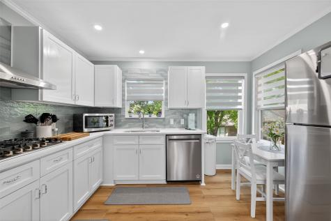 407 1/2 Fairbanks Street Houston TX 77009
