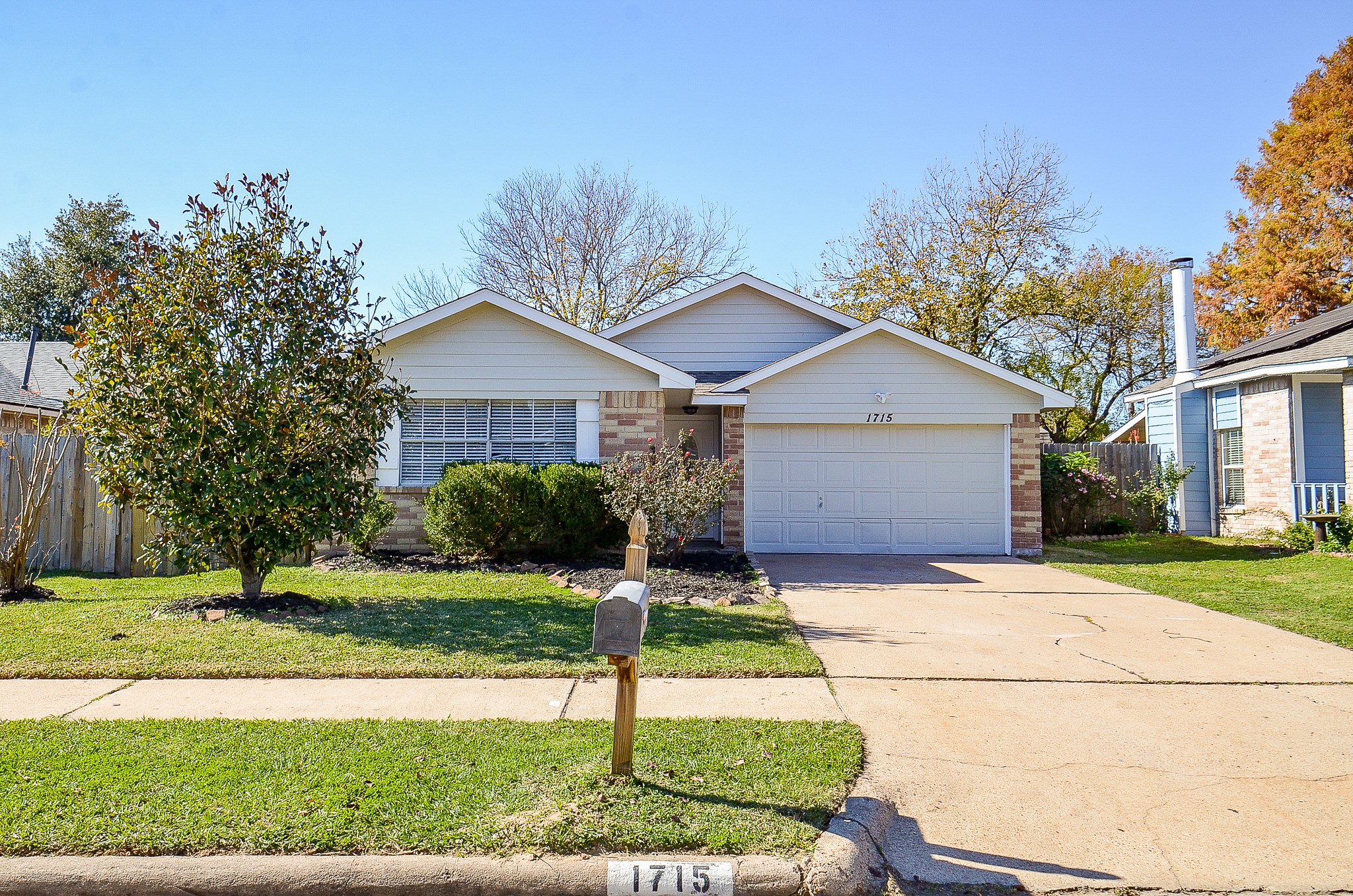 1715 Crosscoach Lane Katy TX 77449