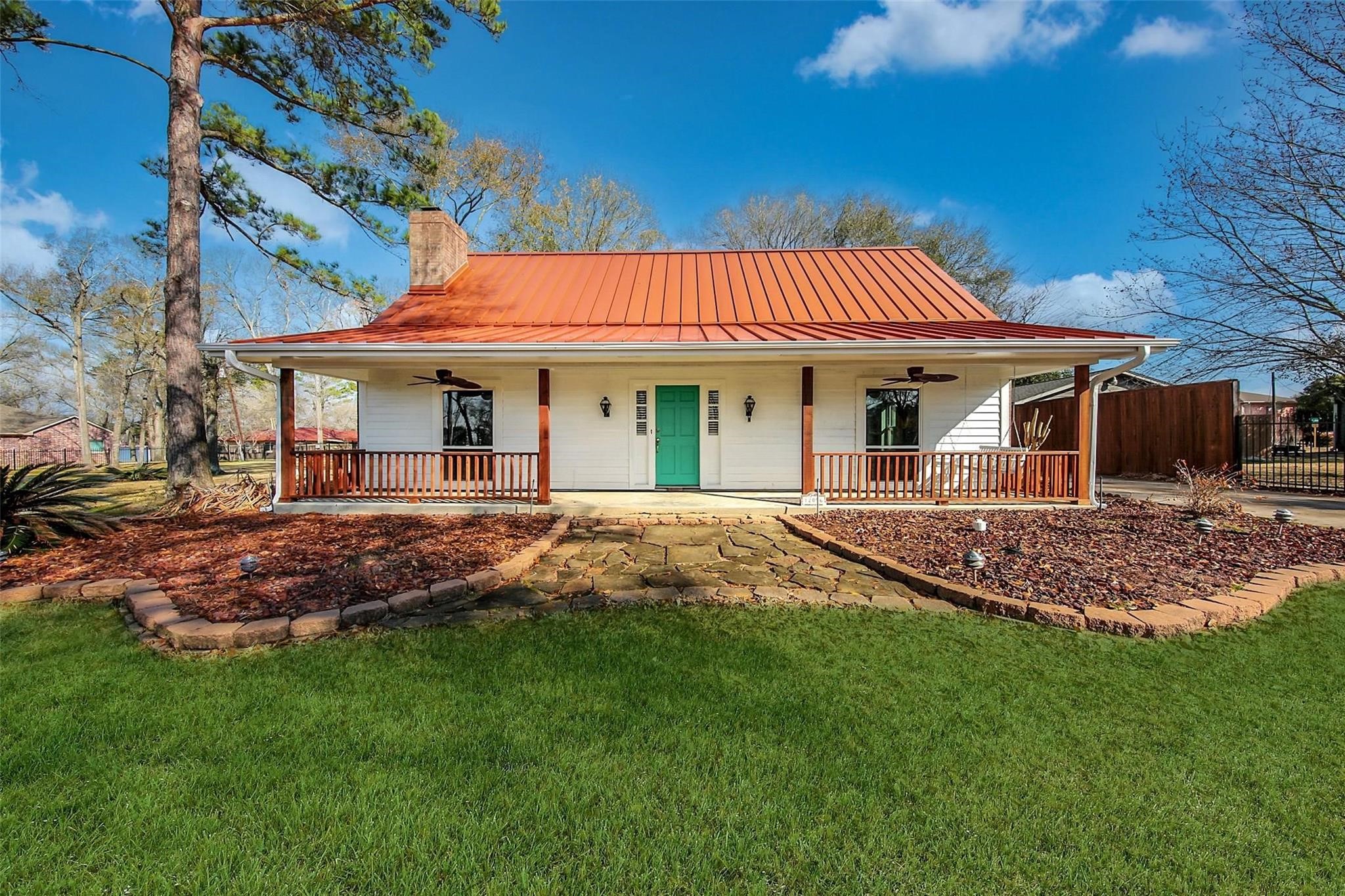 12096 Lakeview Manor Drive Willis TX 77318