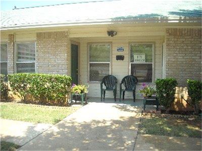 500 Cross Creek Dilley TX 78017